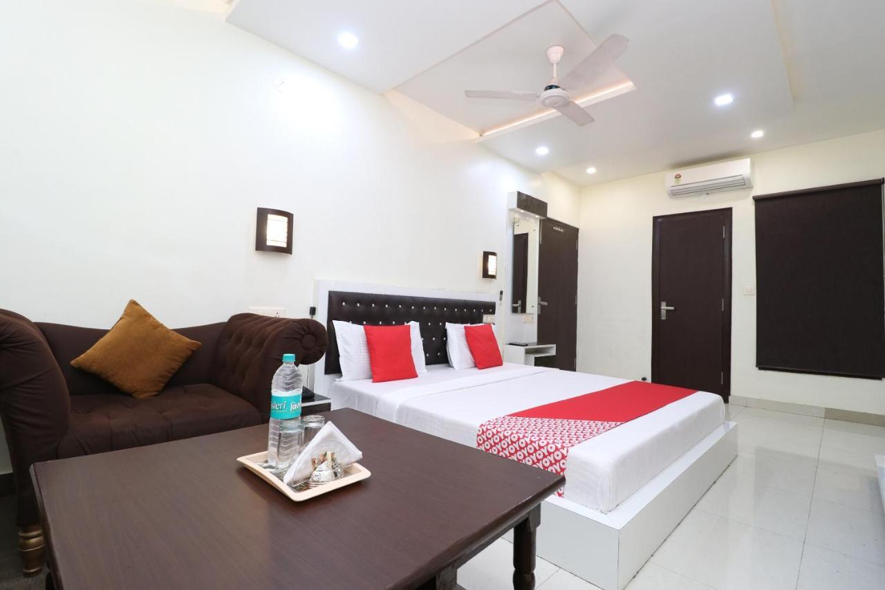 Oyo 29637 Hotel Kakkar Ludhiana Habitación foto